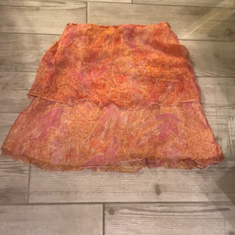 ⬇️ FLORAL MINI SKIRT - Picture 2 of 4